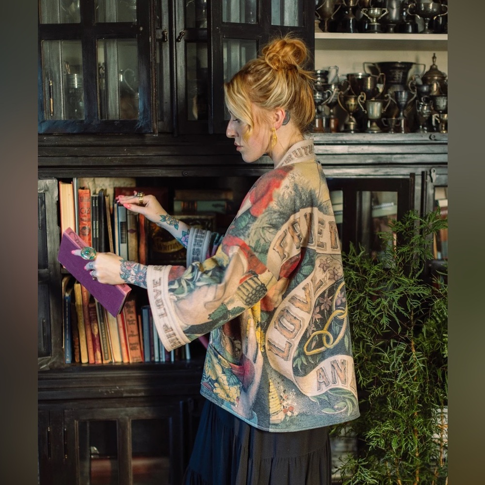 ⭐️Market of Stars Friendship Love & Truth Cropped Cottage Fleece Cardigan Jacket - Picture 6 of 16